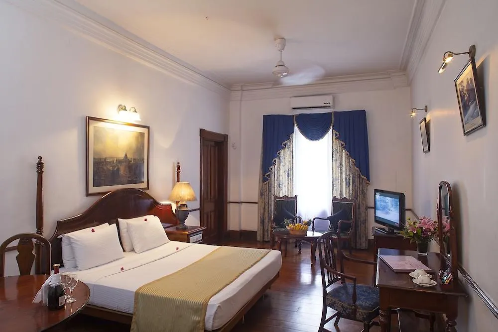 *****  קנדי Queen'S Hotel סרי לנקה