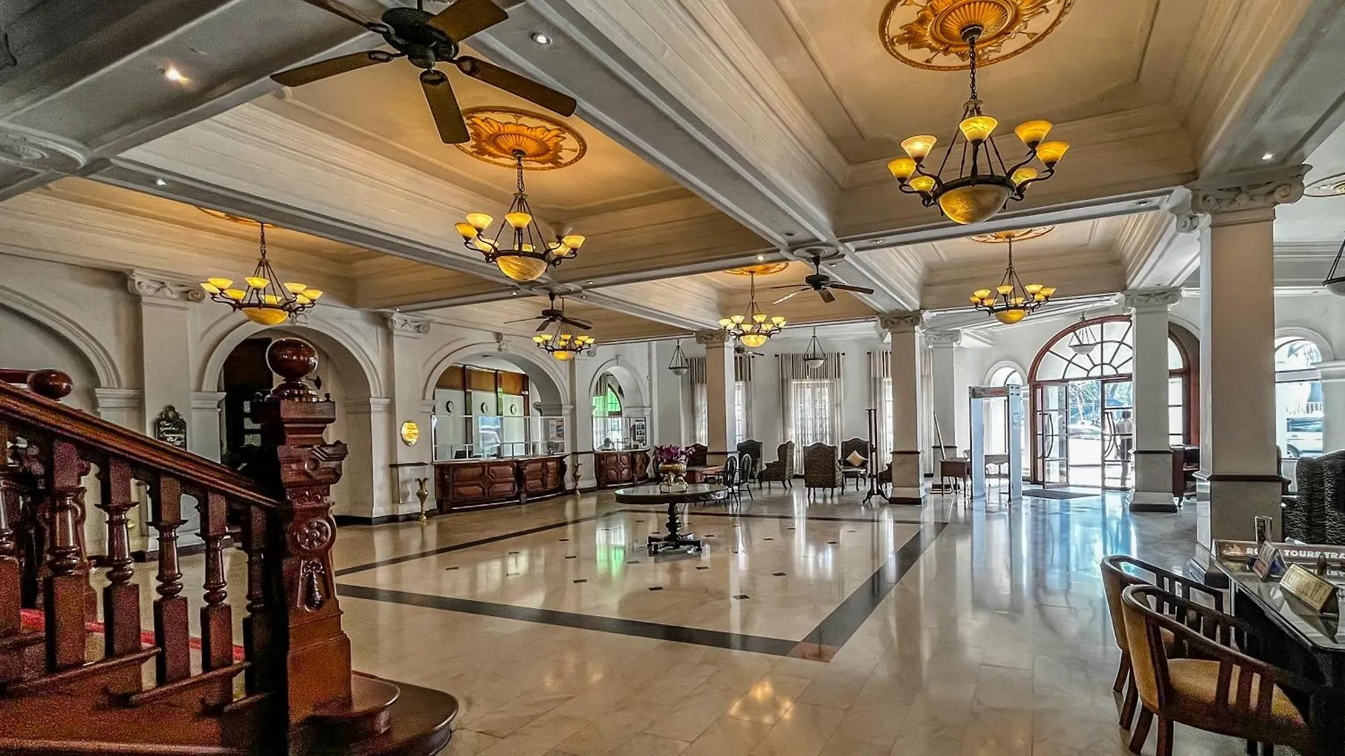 *****  קנדי Queen'S Hotel סרי לנקה